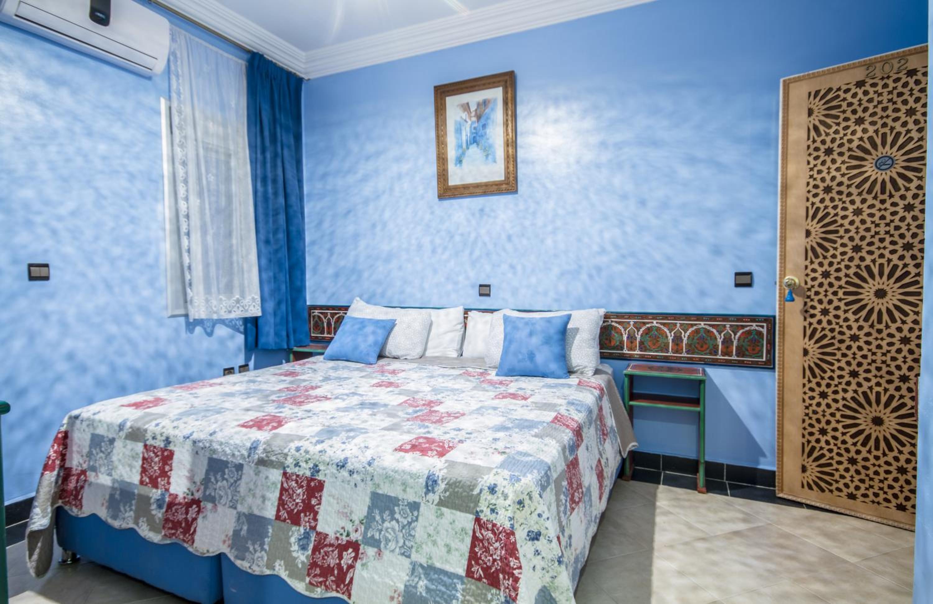 Room, Single