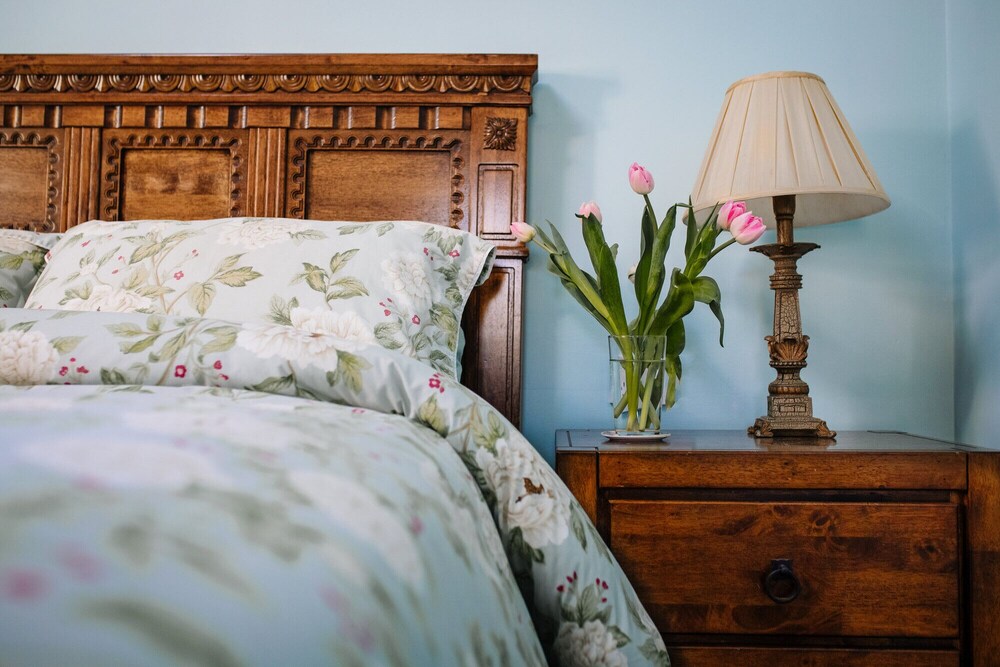 Brookhall Cottages 24/50