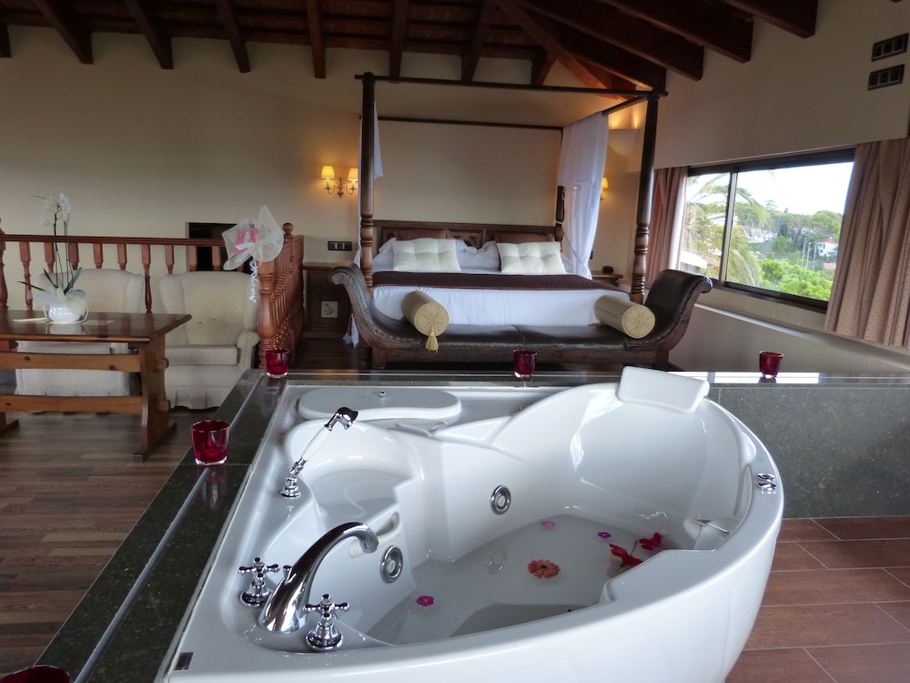 Hotel Roger de Flor by Seleqtta 42/66