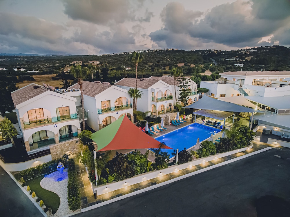 Latchi Escape Hotel and Suites 61/64