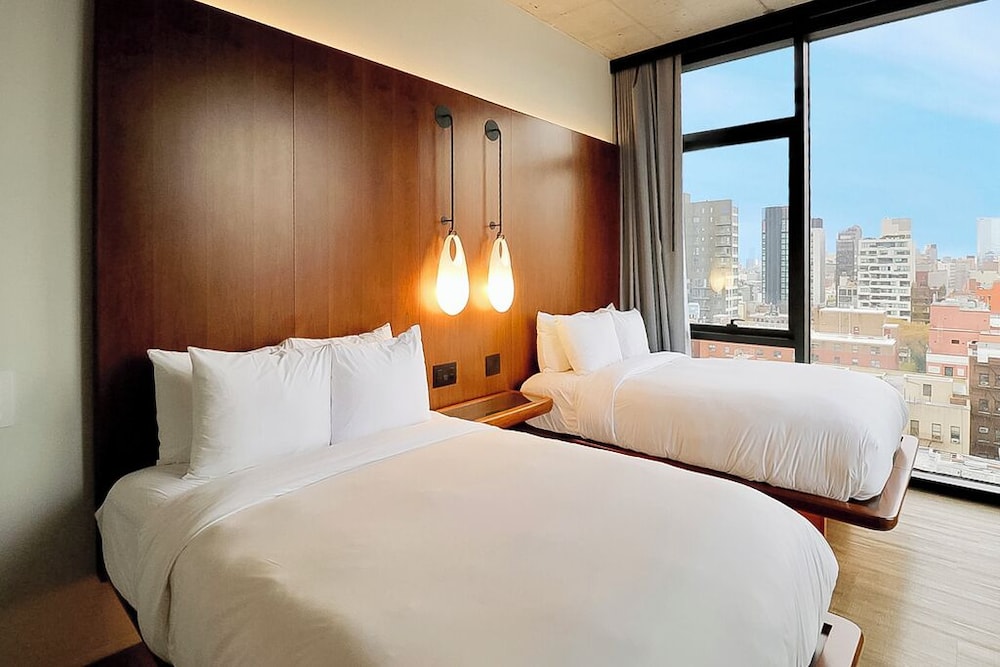 ROOM, DOUBLE BED, CITY VIEW