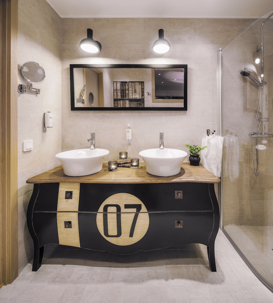Hotell Mossbylund 4/50