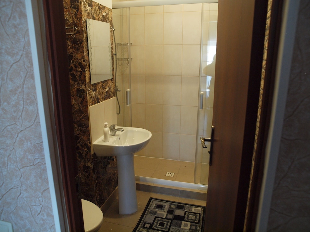 Alta Hostel 63/67