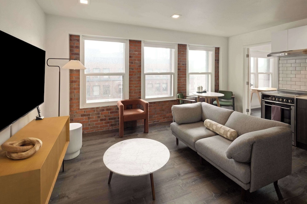 Reside Seattle Downtown, a Wyndham Residence 37/61