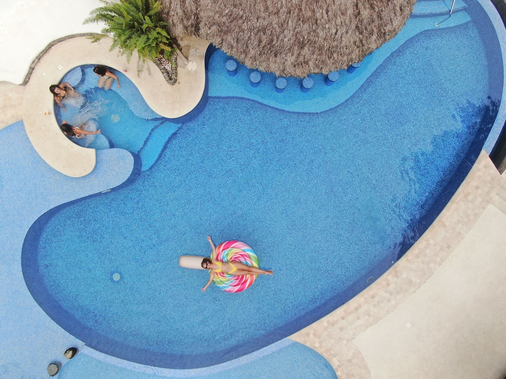 Cariblue Beach Jungle Resort 26/47