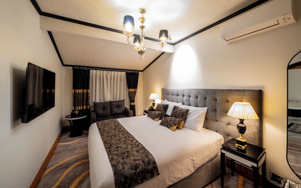 Superior, Lodge, Twin Beds, King Bed