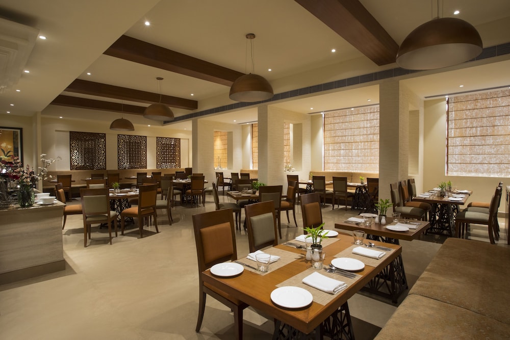 Singhania Sarovar Portico 24/35