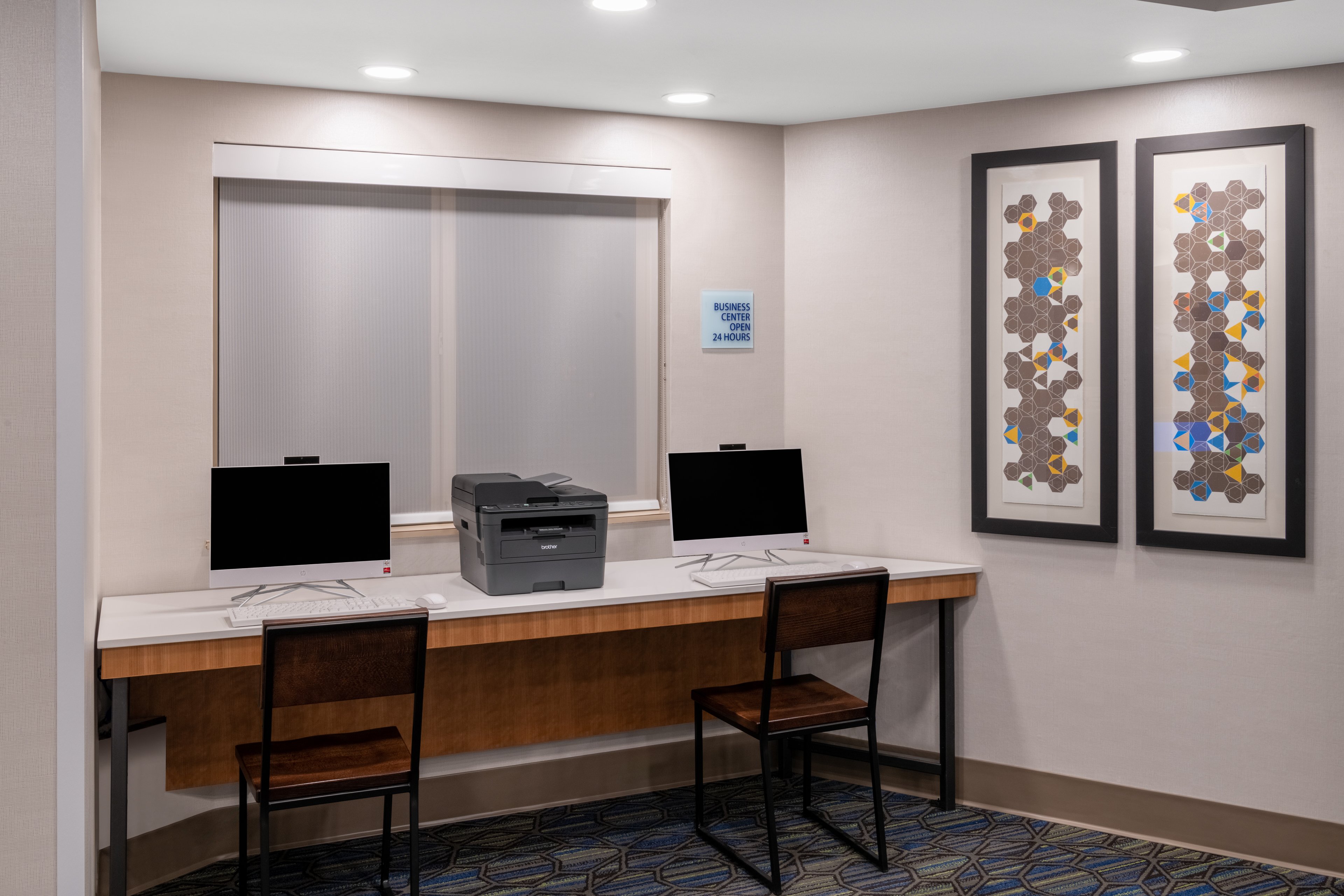 Holiday Inn Express Colorado Springs(Airport) 52/55
