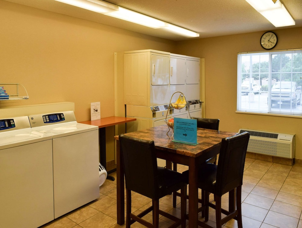 MainStay Suites Wichita Northeast 35/45