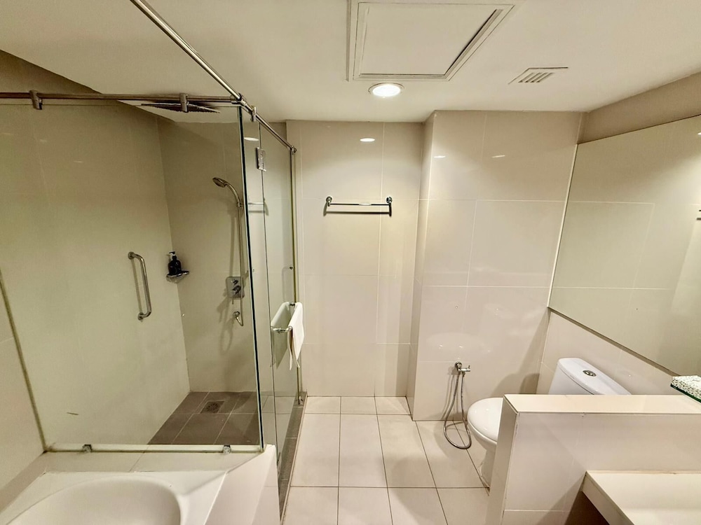 Century Langkasuka Resort 56/59