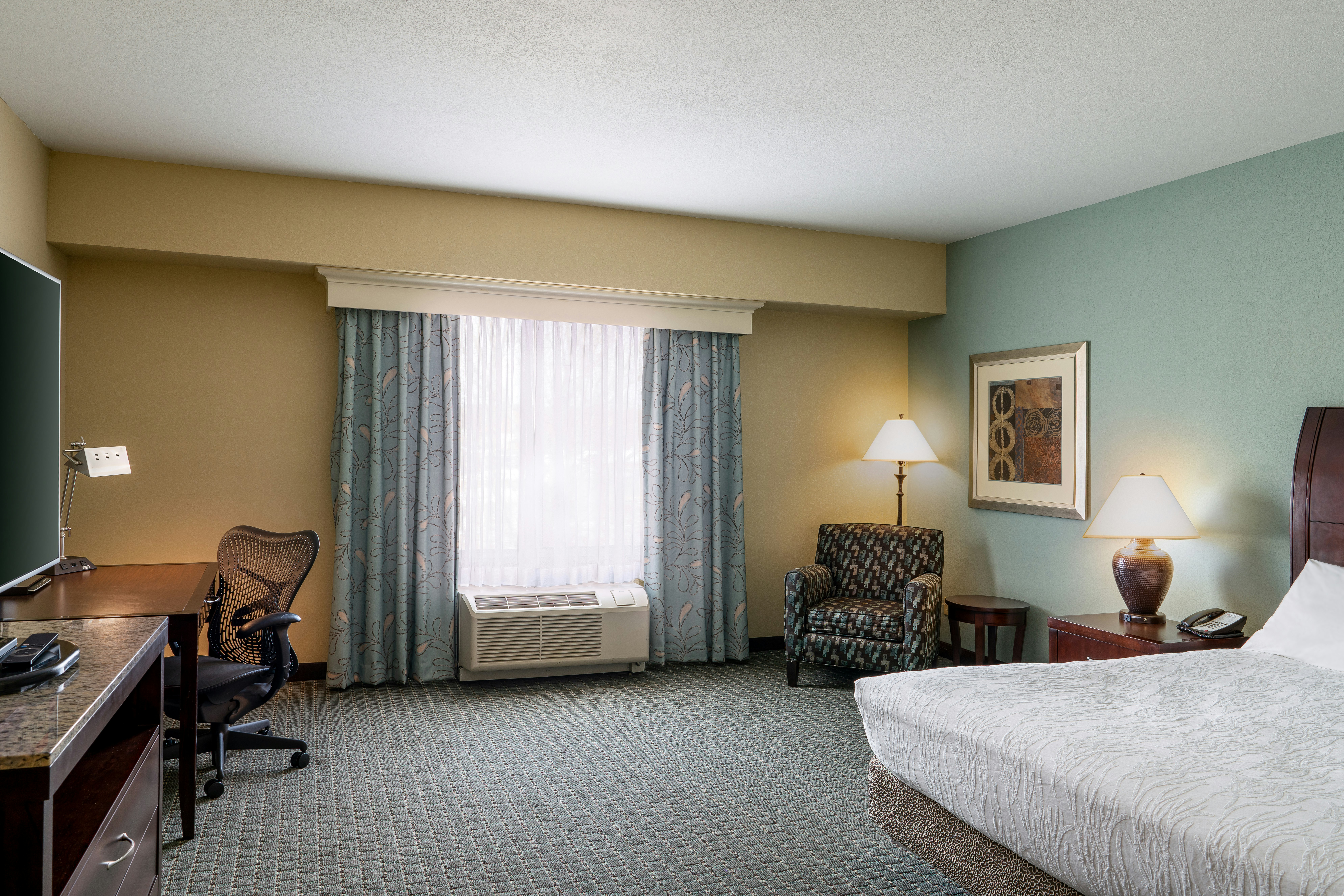 ROOM, KING BED