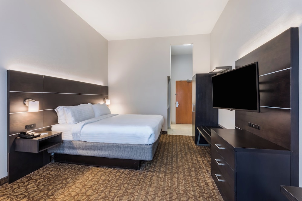 Holiday Inn Express Hotel Suites Bremen 25/66