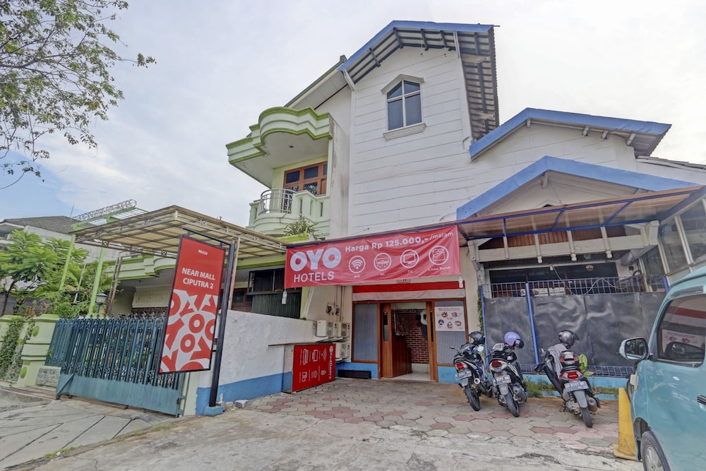 OYO 90426 Near Mall Ciputra 2酒店(OYO 90426 Near Mall Ciputra 2) 图片1