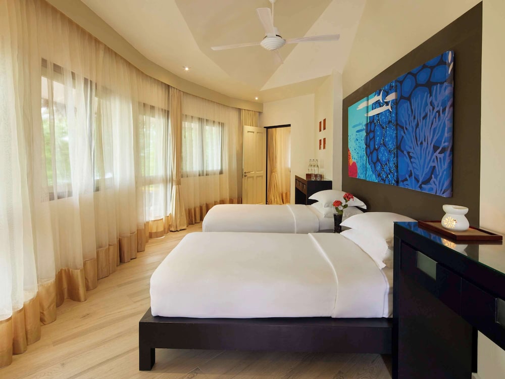 Angsana Velavaru 14/50