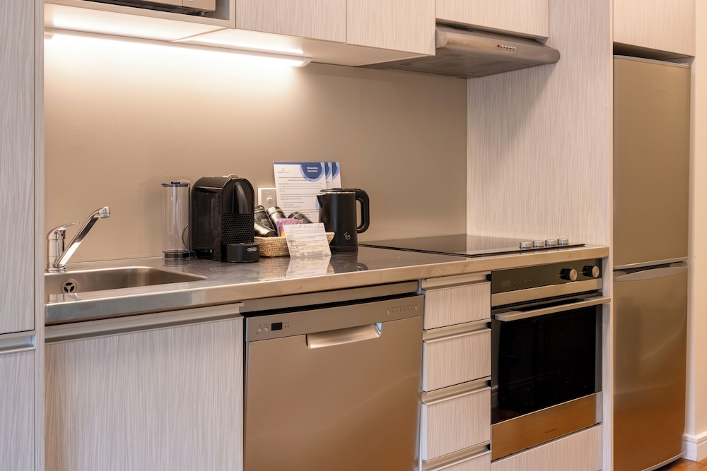 Boulcott Suites 58/70
