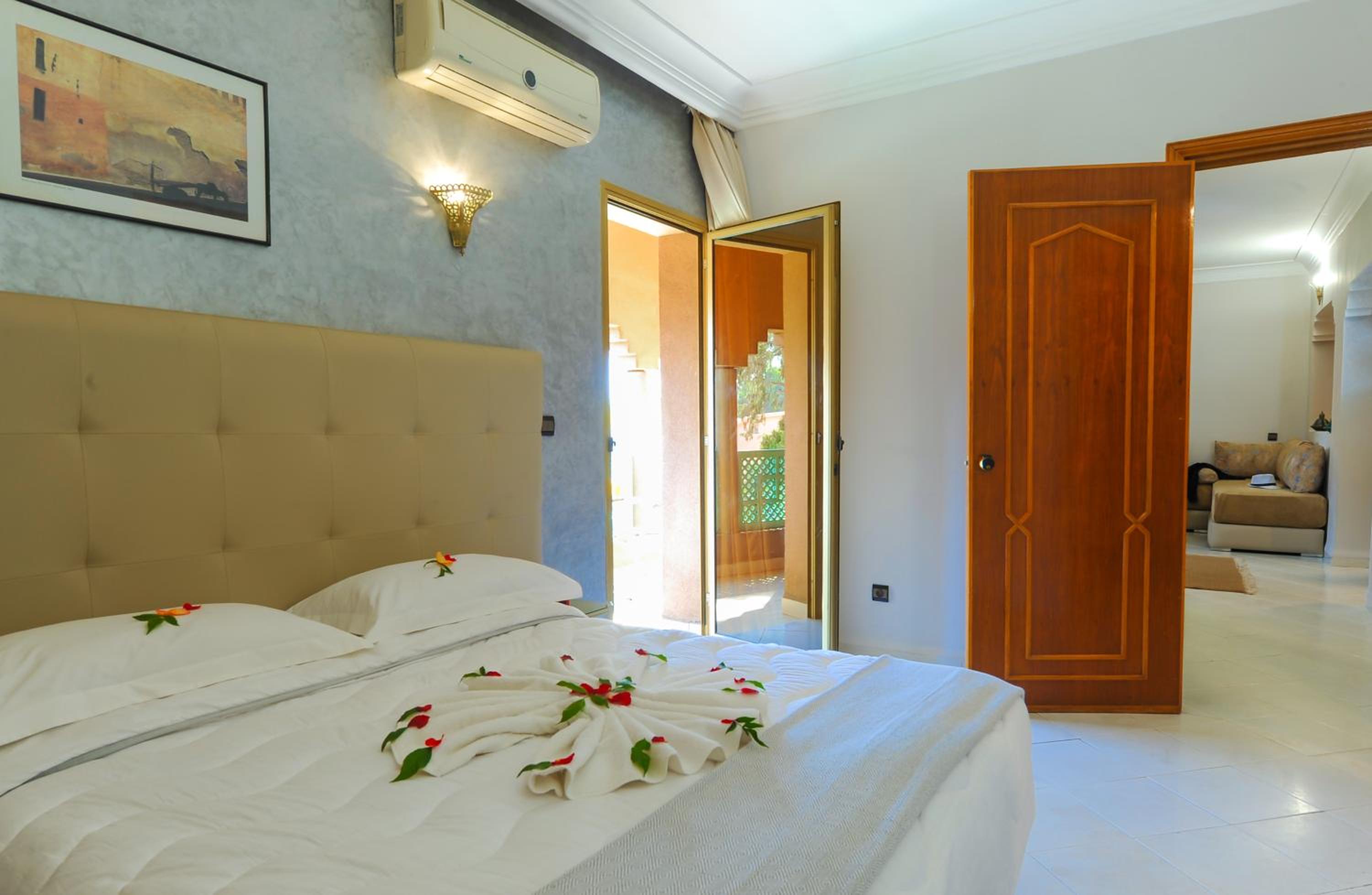 appart hotel amina resort and spa