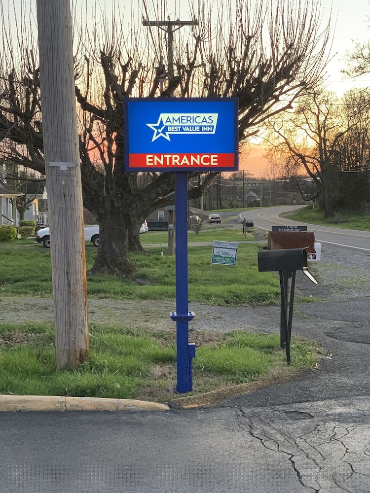 Americas Best Value Inn Wytheville 23/36