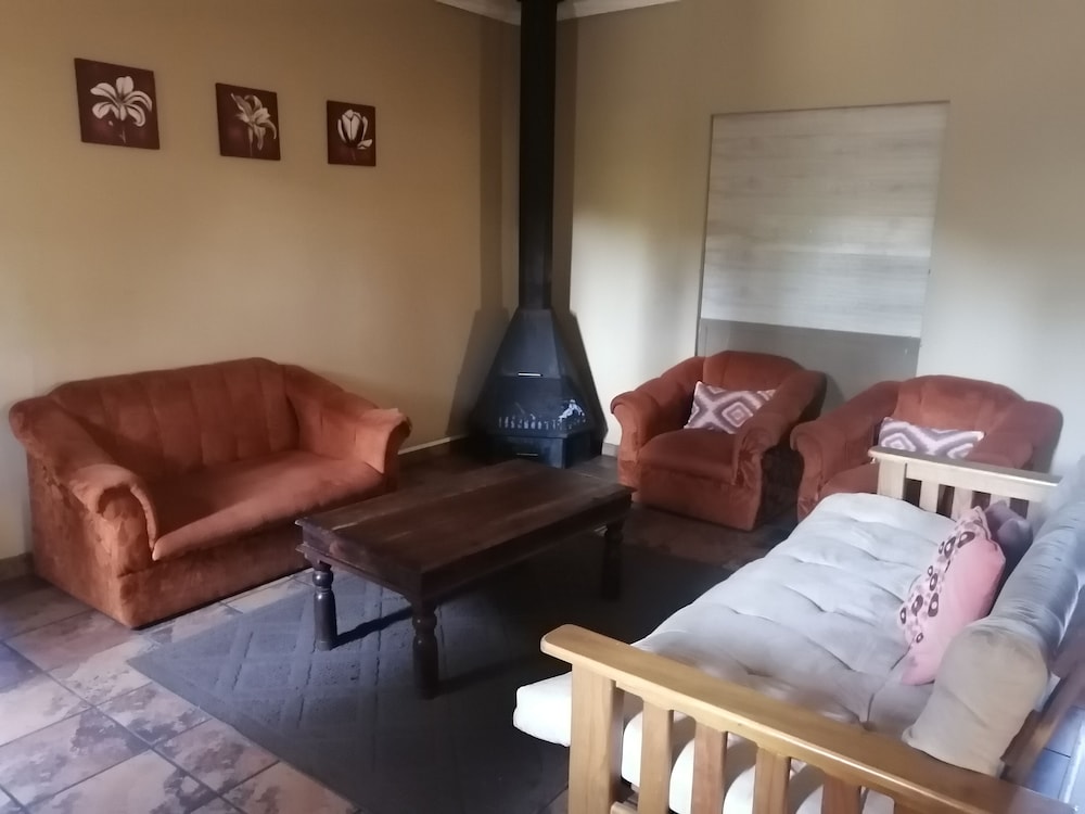 Ibis Place Guest House 24/50