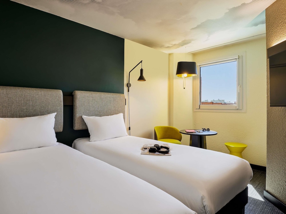 STANDARD, TWIN BEDS