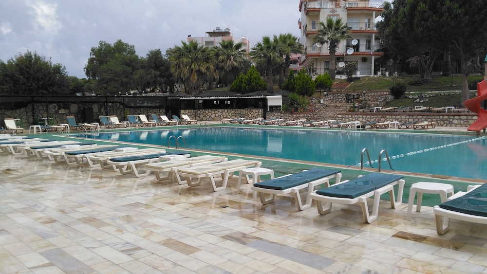First Class Hotel 27/59