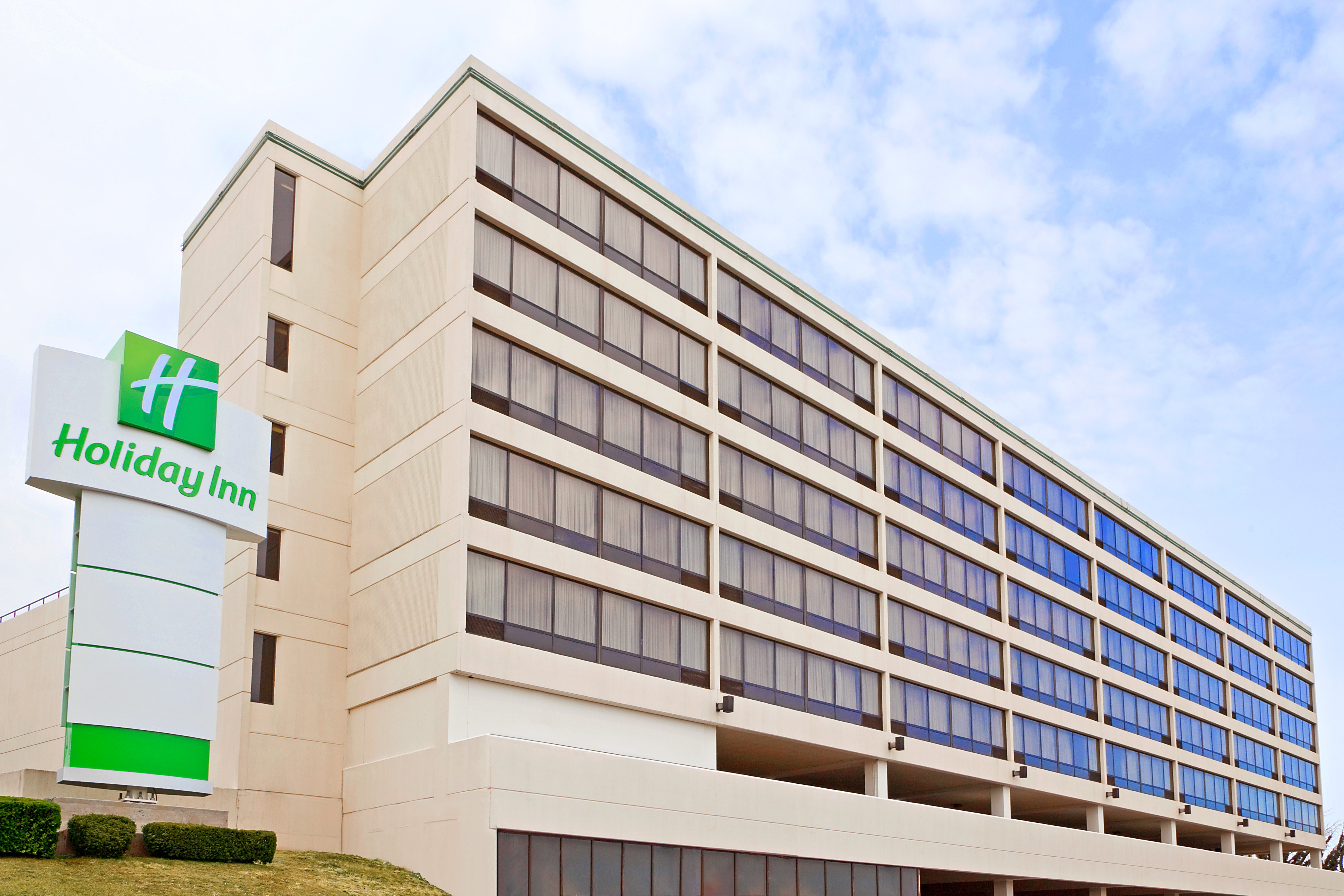 Garner Hotel Totowa by IHG 6/74