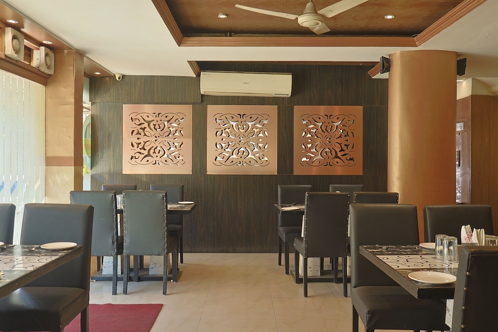 HOTEL SUDARSHAN PALACE 42/48