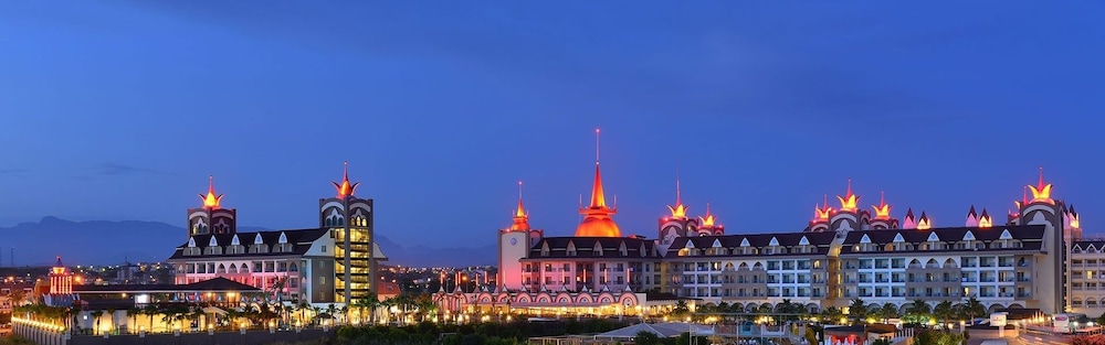 Side Crown Palace 46/50