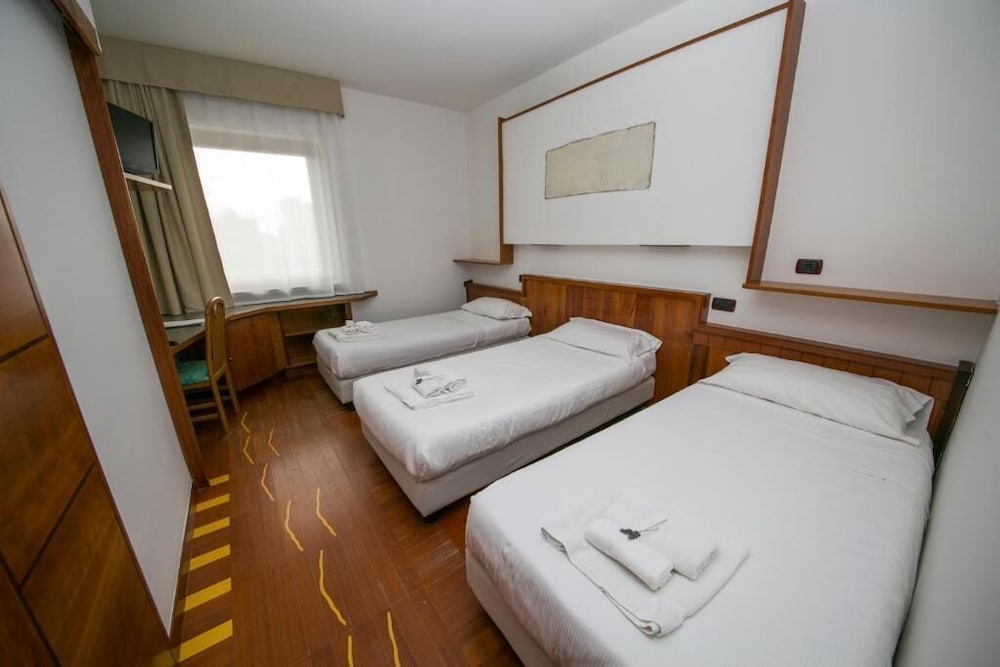 Best Western Hotel Carlo Felice 18/56