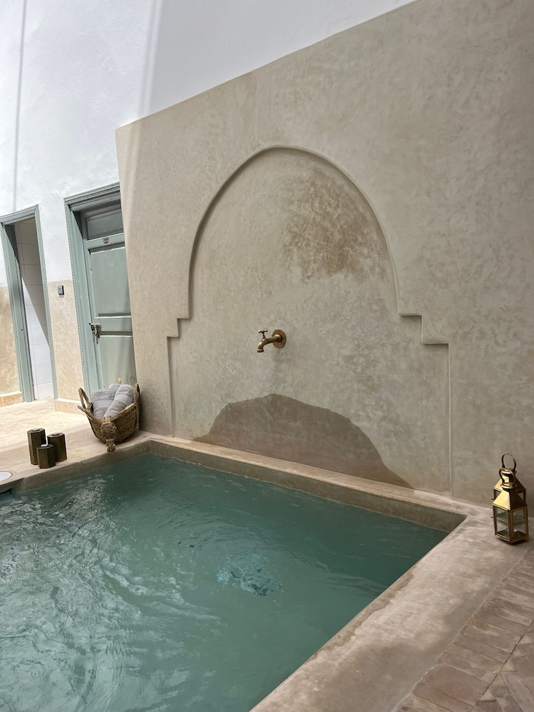 Riad Begonville 50/54