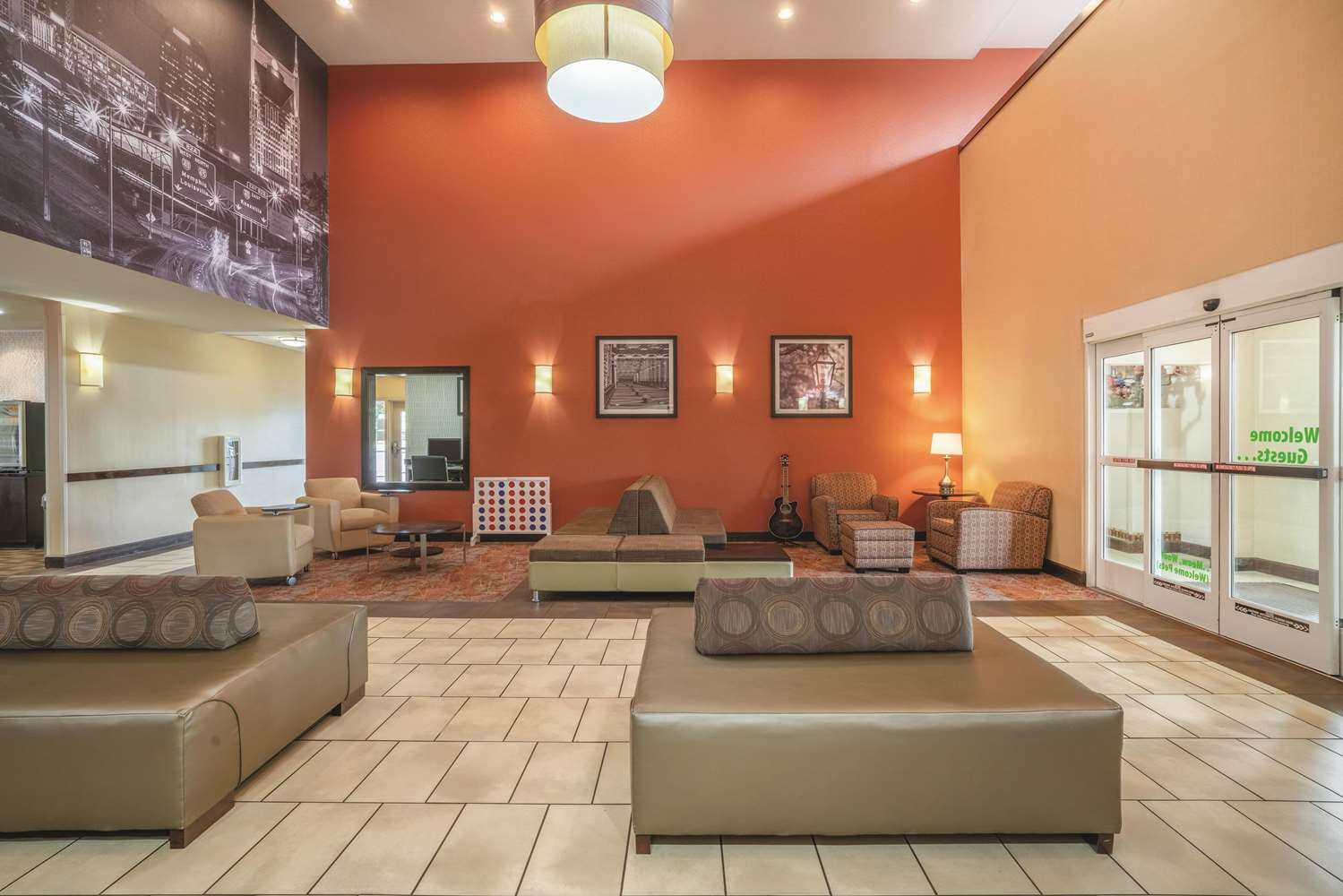 La Quinta Inn Suites Smyrna 22/45