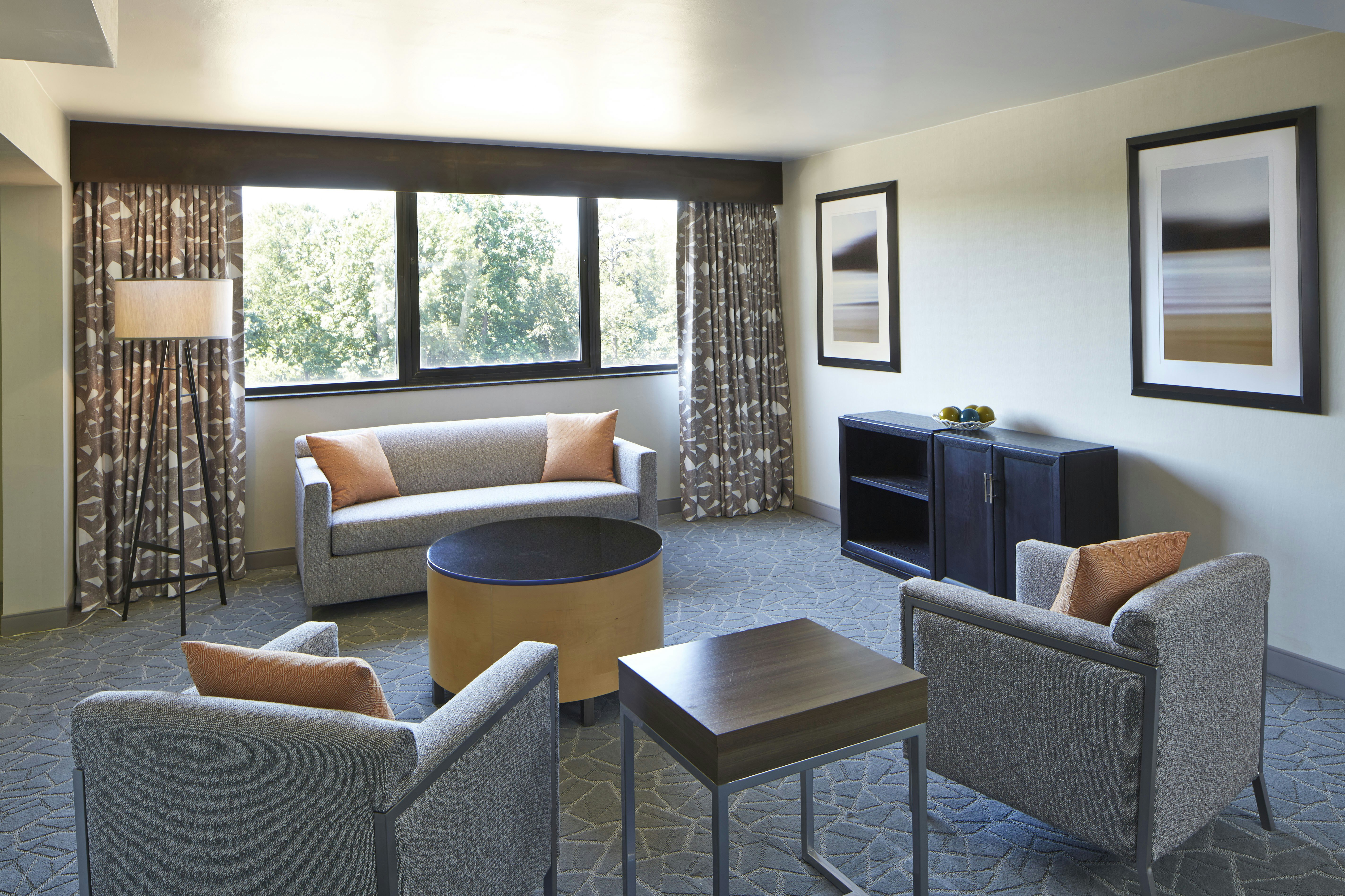 Doubletree By Hilton Atlanta Perimeter Dunwoody 32/59