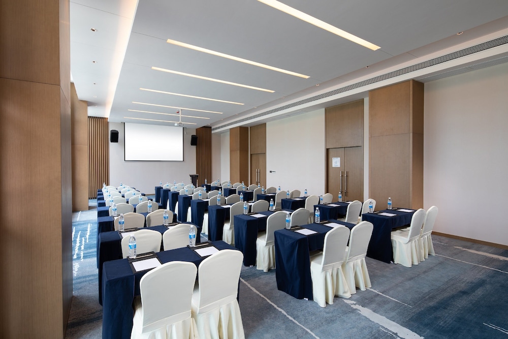 Holiday Inn Express Chengdu Longquanyi North 41/48