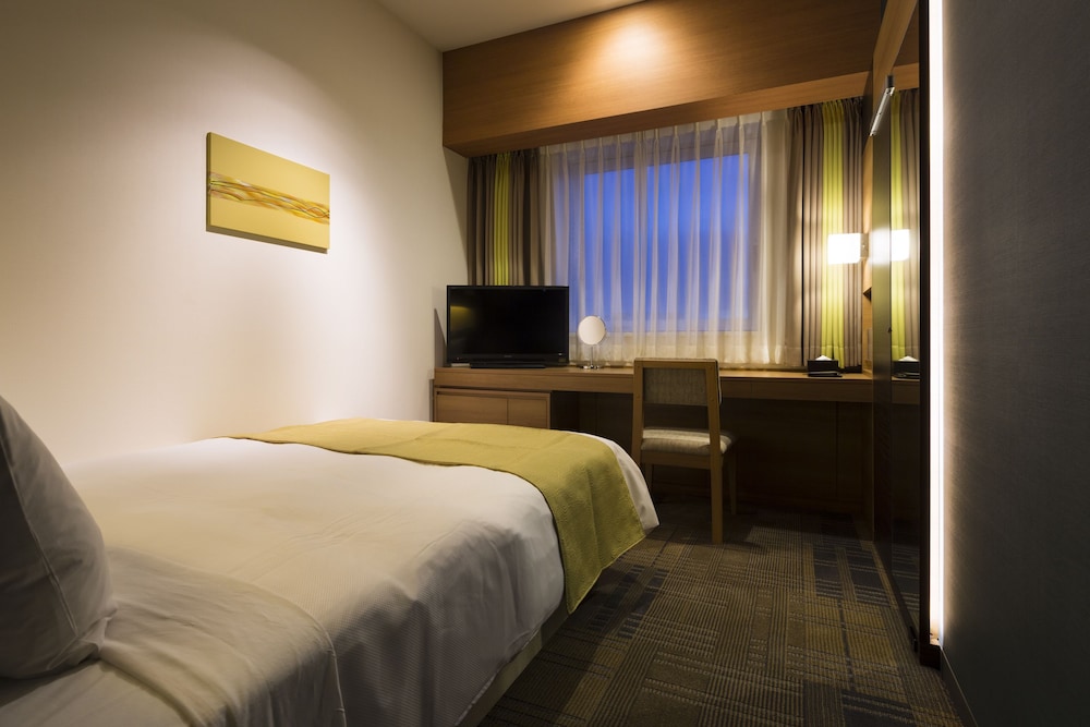 ROOM, SINGLE