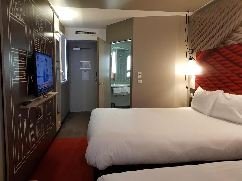 Room, Triple, 1 Double and 1 Single Bed