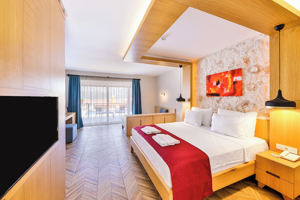 Atalante Hotel 11/50