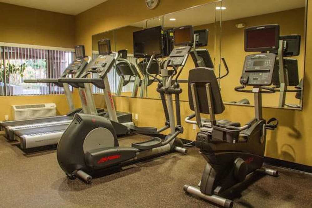 Holiday Inn Express La Mesa Near SDSU 33/72