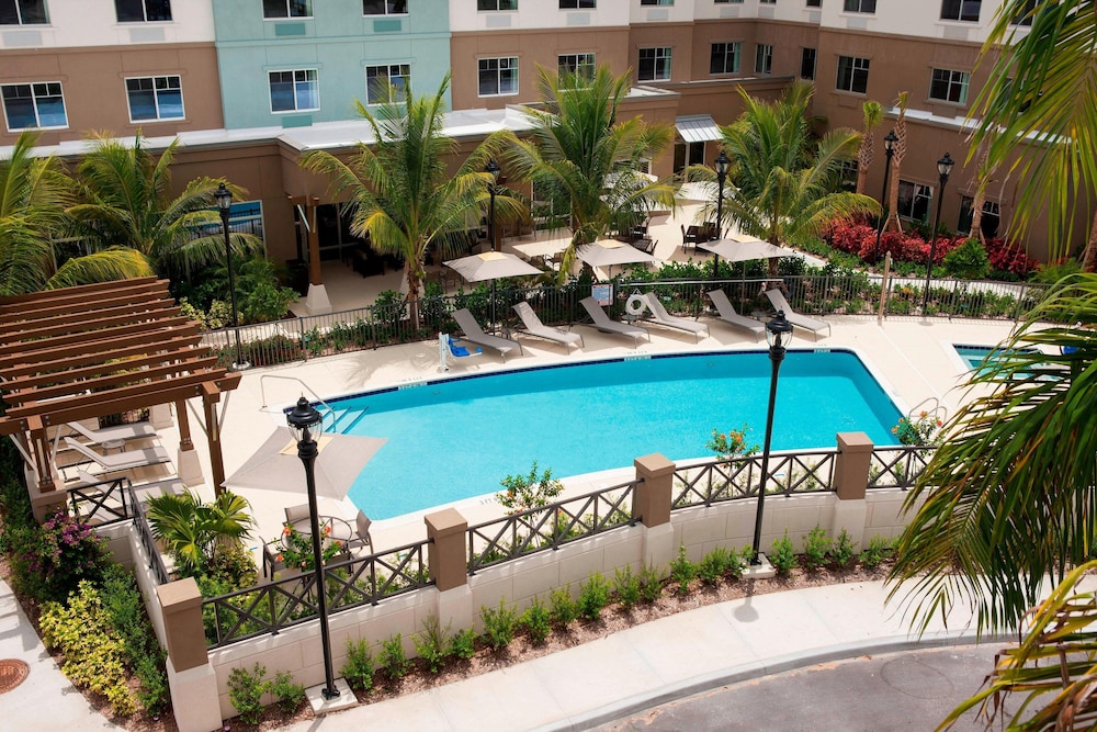 Courtyard Palm Beach Jupiter 35/39