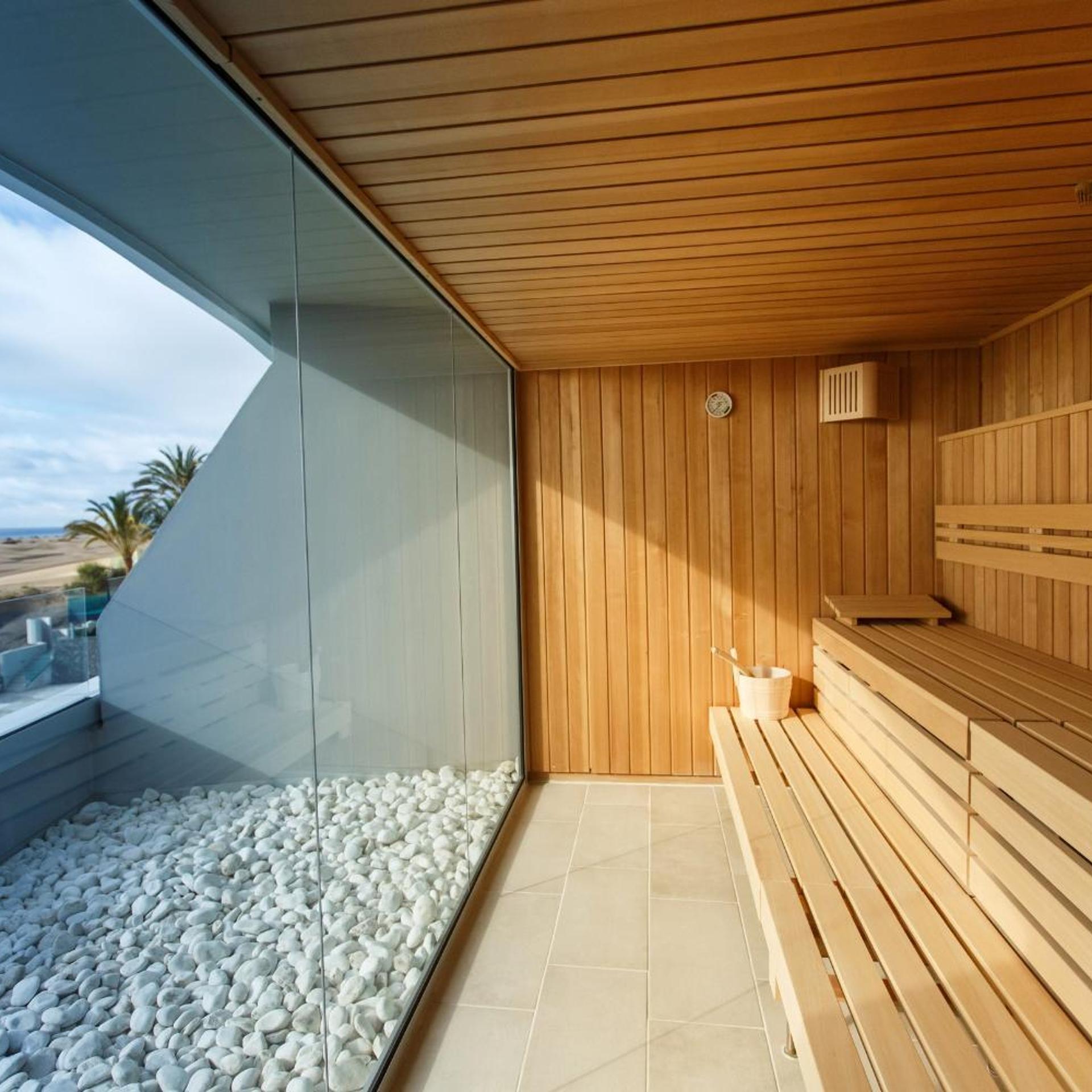 Santa Monica Suites 23/53