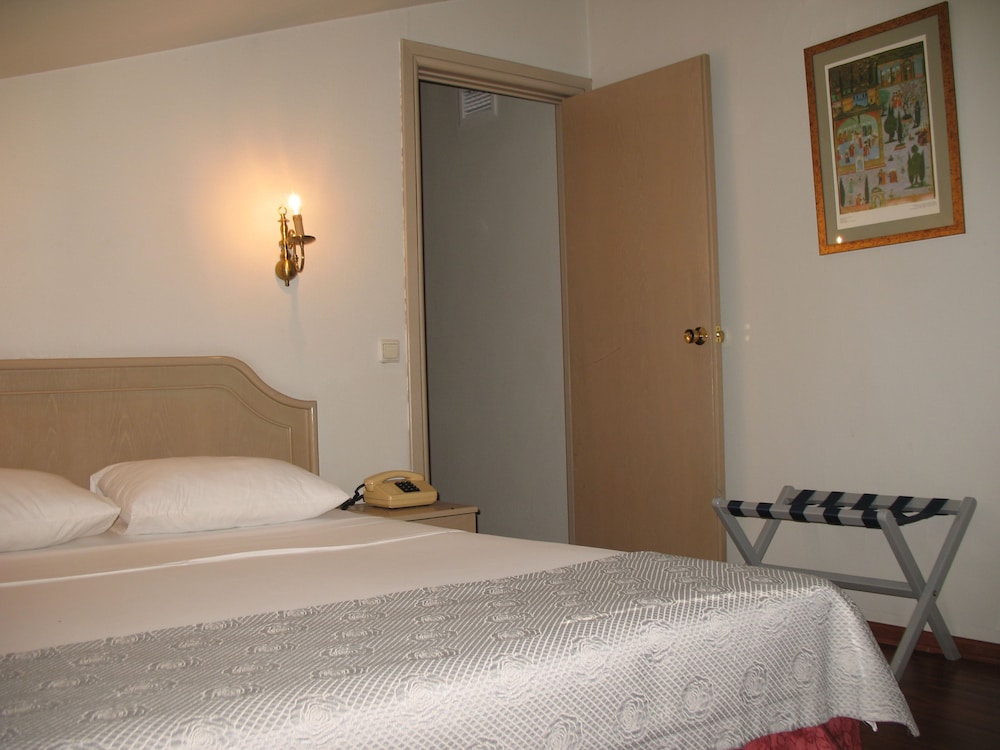 Febor Park Hotel 12/60