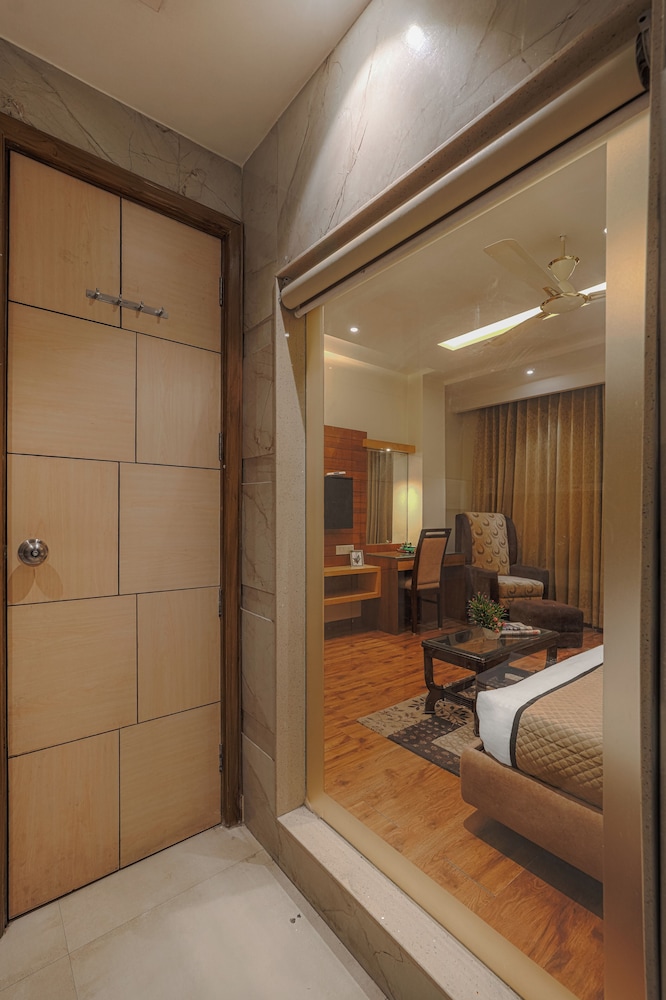 Csjs Inn By Krishna Group Of Hotels 33/50
