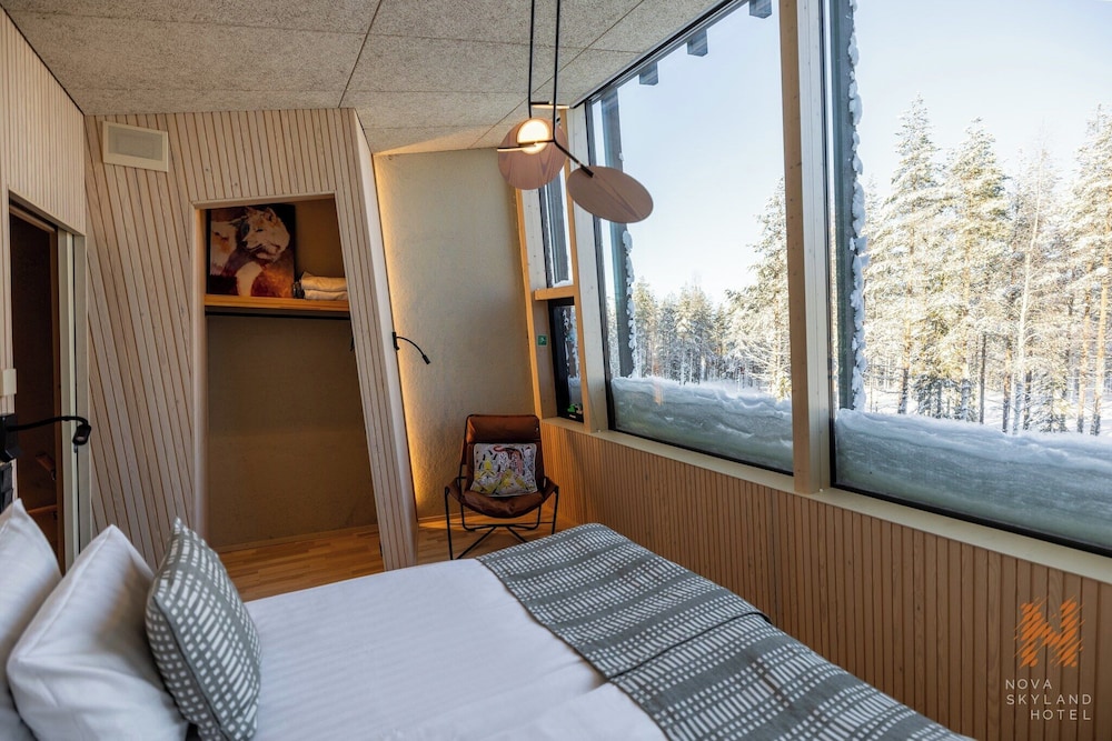 AURORA, SUITE, DOUBLE BED