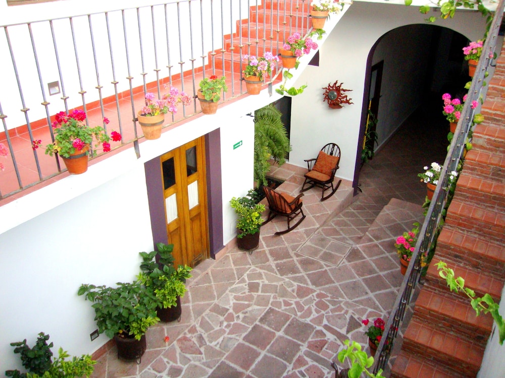 EL SERAFIN HOTEL BOUTIQUE 7/80