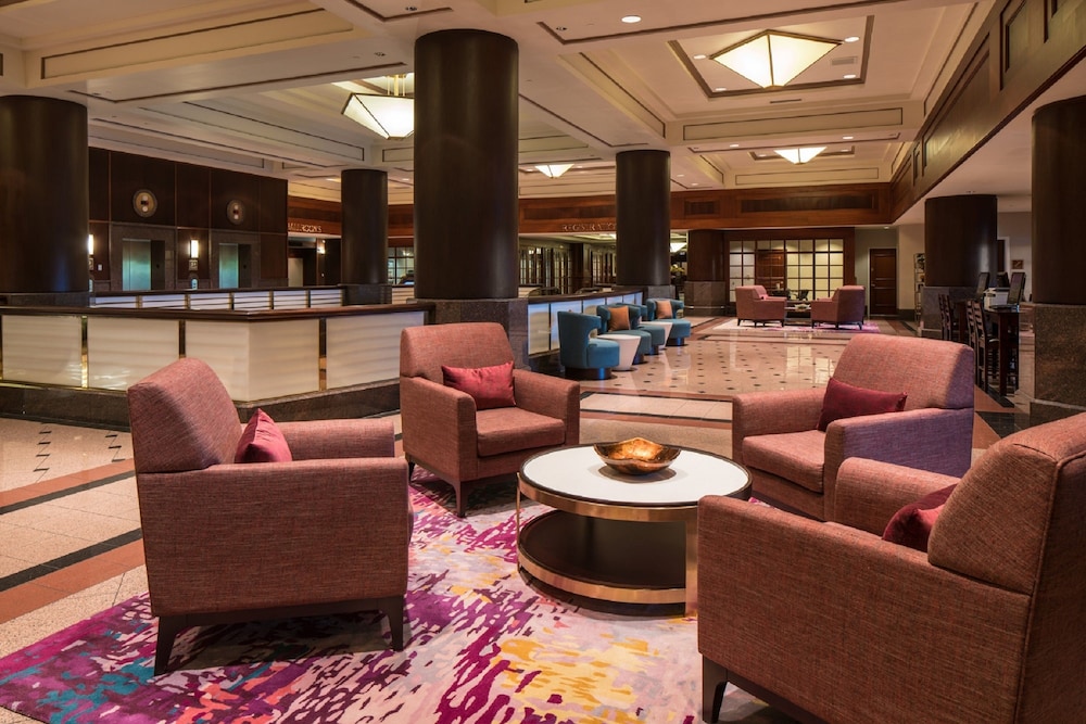 Crowne Plaza Springfield Convention CTR 38/77