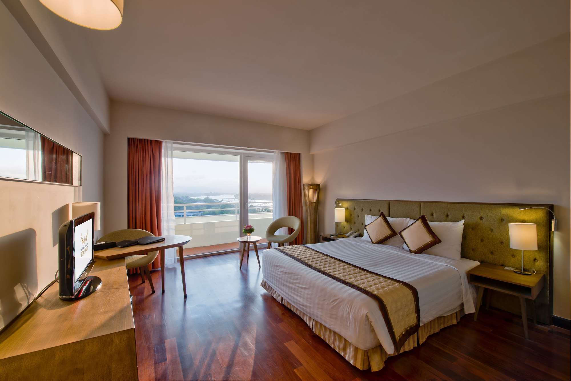 DELUXE, DOUBLE BED, RIVER VIEW