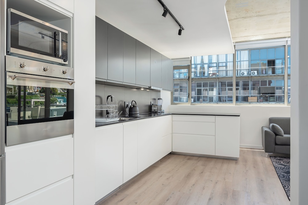 The Quarter Apartments 4/50