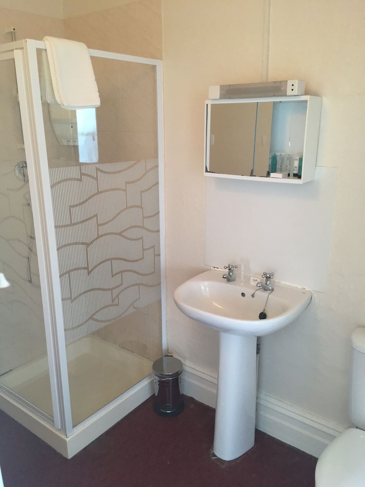 Balmoral Hotel 37/48