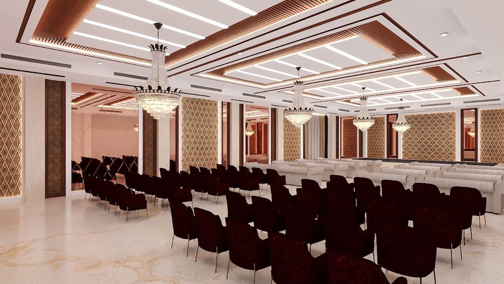 R.G Bilkha Hotel and Resorts 6/47