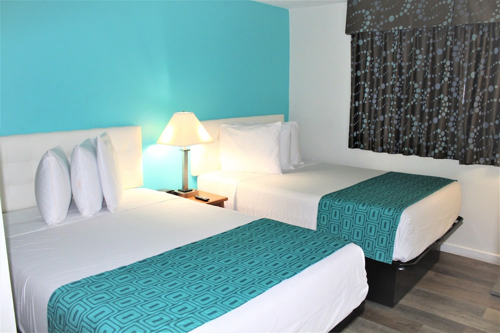 جناح استوديو بسريرين مزدوجين مع أريكة، Howard Johnson Suites by Wyndham San Diego Chula Vista/BayFt 2/5