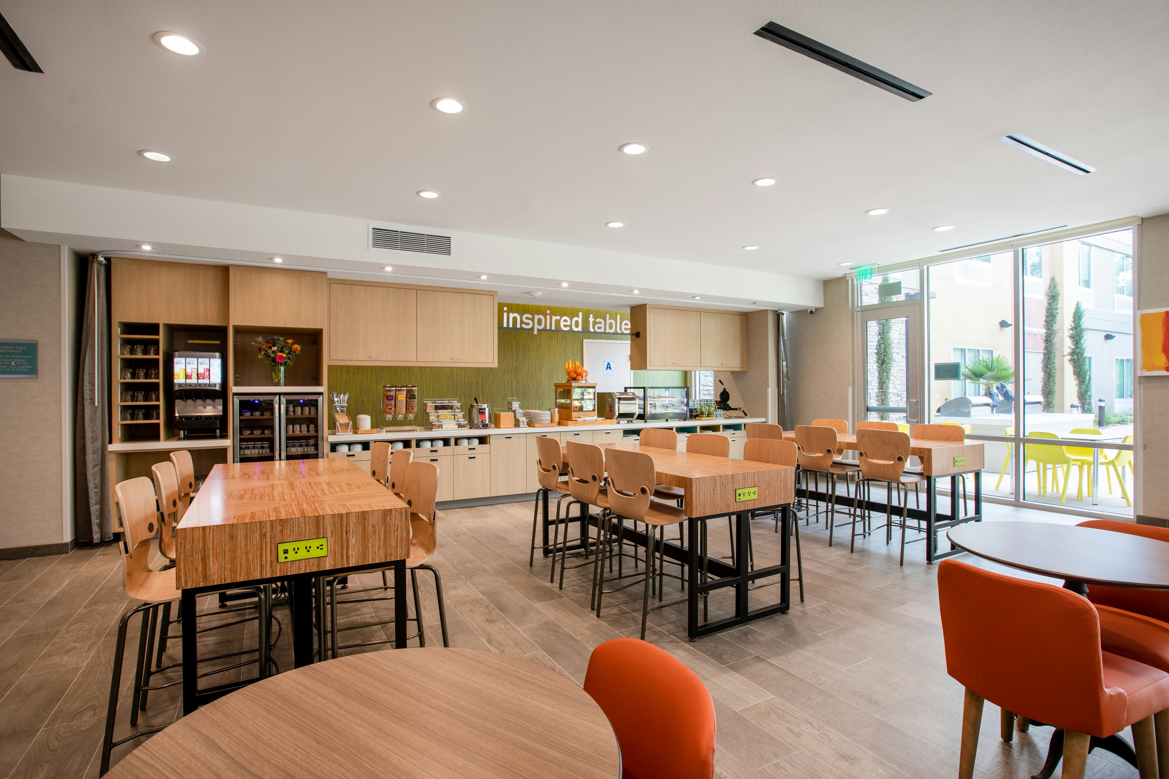 Home2 Suites By Hilton Carlsbad CA 26/44