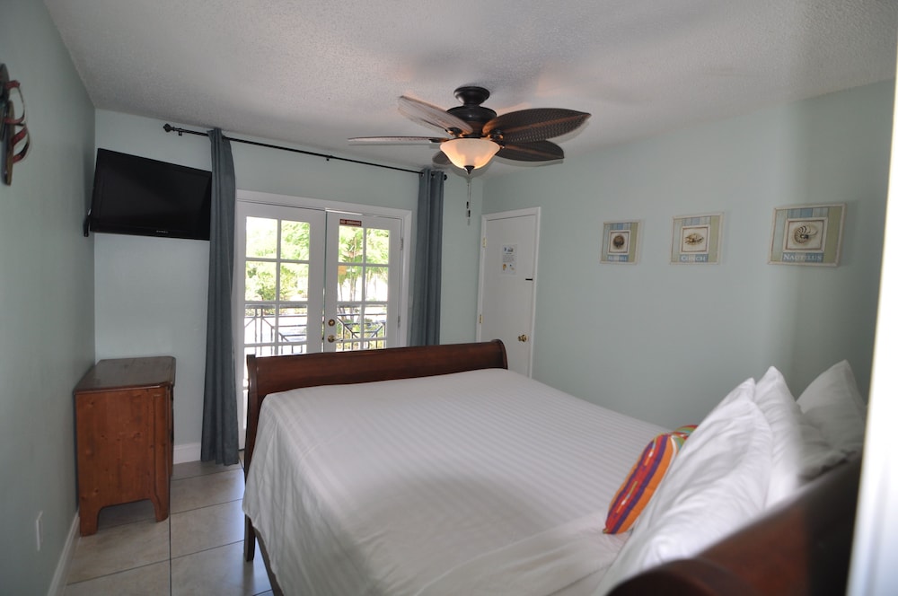 Lido Islander Inn And Suites 34/56